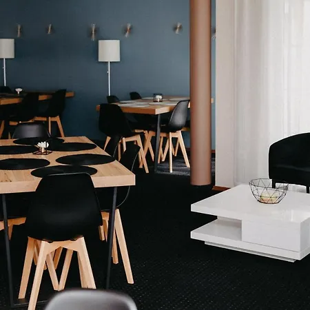 Hotel Vesiroos