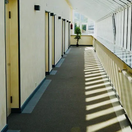 Hotel Vesiroos