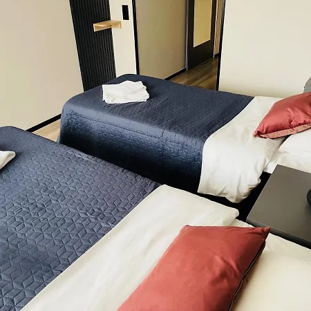 Hotell Hotel Vesiroos Parnu