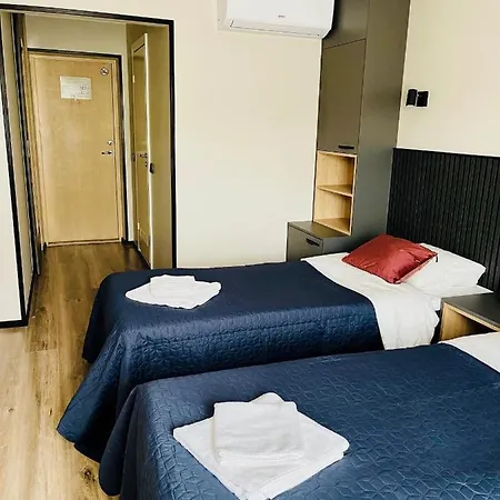 Hotell Hotel Vesiroos Parnu