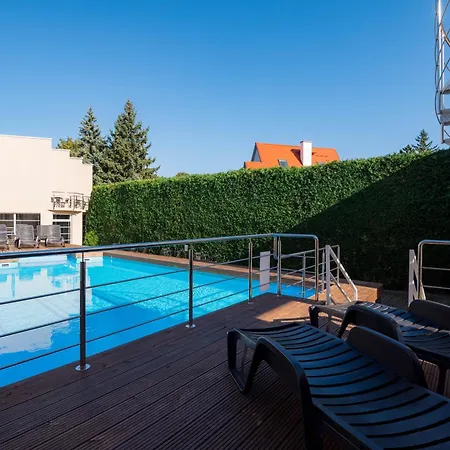 Hotel Vesiroos Hotell