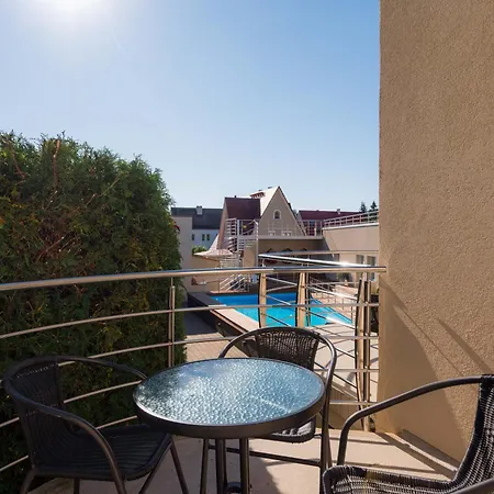 Hotel Vesiroos Hotell