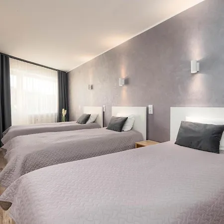 Hotel Vesiroos *