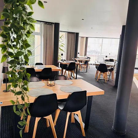 Hotel Vesiroos