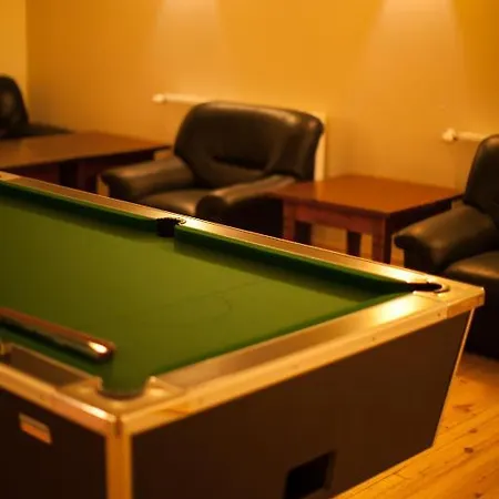 Vesiroos Hotel *