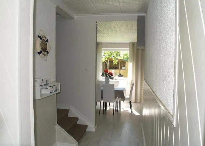 Hotel Vesiroos Parnu