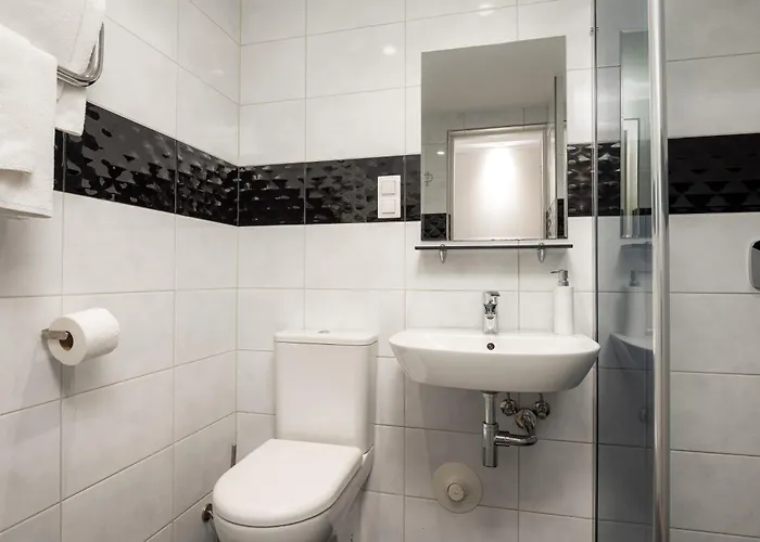 Hotel Vesiroos Hotel *